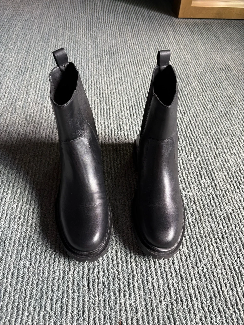 NWT Arezzo Lug Sole Leather Ankle Boot, Chelsea style boot 8M